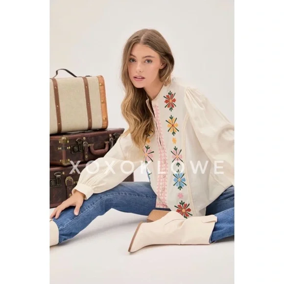 Boho Cream Blouse Flower Embroidery Button Front - Picture 4 of 13